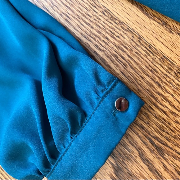 Teal Flowy Off The Shoulders Sleeved Dress - Picture 3 of 10